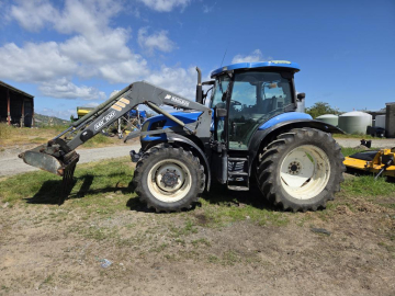 New Holland TS110A